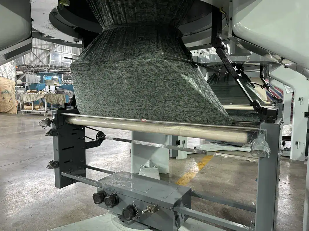 Rib Transfer Electronic Jacquard Knitting Machine